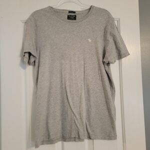 Abercrombie & Fitch Light Gray Short Sleeve Tee